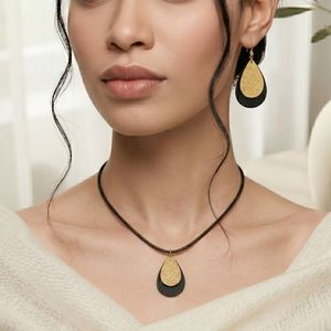 Ensemble de bijoux tendance en acier inoxydable noir en forme de goutte d'eau pour fête, fiançailles, cadeau avec emballage personnalisé - Product Image 1