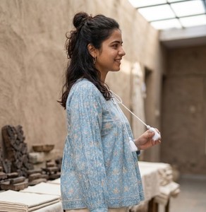 Blusa Boho de Algodón Estampada a Mano para Mujer al por Mayor, Top Peplum de Manga Larga con Estampado Floral, Túnica Casual de Verano, Top de Boutique OEM ODM - Product Image 2