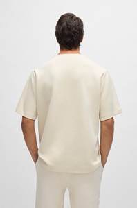 เสื้อยืดคอกลมสีครีมไอวอรี่ทรงหลวมโอเวอร์ไซส์แขนสั้นเรียบง่ายพื้นฐานสำหรับผู้ชาย - Product Image 2