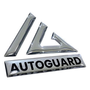 Pegatina 3D Transparente con Resina Epoxi, Logotipo Automotriz Personalizado, Pegatina de Resina de Cristal Impermeable con Adhesivo Fuerte - Product Image 3