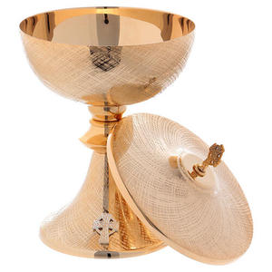 Ciborio Religioso de Latón para Altar de Iglesia, Uso en la Sagrada Comunión, Ciborio de Latón Hecho a Mano, Cáliz Católico Tradicional Litúrgico - Product Image 5
