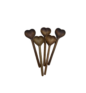 Cuchara de madera artesanal tradicional para los amantes del eco estilo rústico adecuado para la decoración del hogar y la cocina - Product Image 2