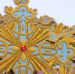 Parches Bordados a Mano con Logotipo Personalizado, de Chenilla 3D, de Alta Calidad, con Etiqueta Cruzada, para Clubes Rotatorios, en Diferentes Tamaños y Formas - Product Image 3