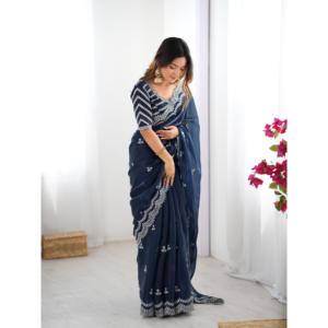 Sari de organza hecho a mano con hermosa silueta recta, ideal para fiestas, con intrincado trabajo de lentejuelas y bordados, escote redondo, marca SP. - Product Image 5