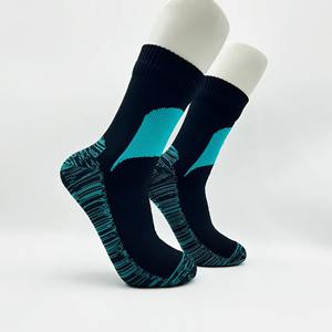 Chaussettes épaisses imperméables en coton 100% personnalisées pour enfants, pour une utilisation en extérieur et par temps humide, sans couture, pour la randonnée, la pêche, la protection quotidienne - Product Image 3
