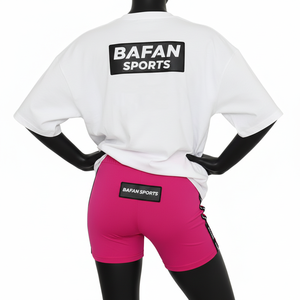 Conjunto de Camiseta y Pantalones Cortos de Algodón Premium con Spandex para Mujer, Blanco y Rosa, con Panel Lateral y Logotipo Termotransferido, 100% Algodón - Product Image 2