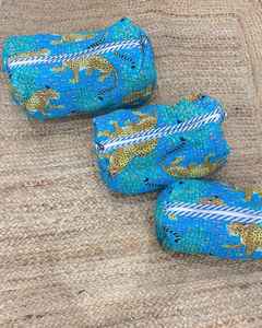 Neceser Acolchado de Algodón Hecho a Mano con Estampado de Bloques, Bolsa de Aseo y Cosméticos con Accesorios de Viaje, Regalo Festivo - Product Image 5