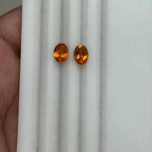 Paire de grenats naturels mandarin ovales 7x5mm 2 carats, pierres précieuses de grenat spessartite orange non traitées de Madagascar, qualité joaillerie fine - Product Image 6