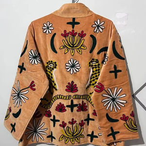 Chaqueta de terciopelo bordada a mano con motivos florales en bronce, abrigo estilo boho Suzani - Product Image 1