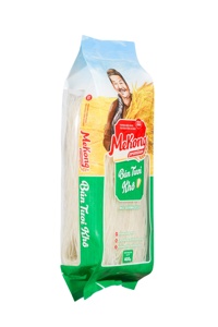 วุ้นเส้นข้าวพรีเมียม 400 กรัม ปลอดจีเอ็มโอ ปราศจากกลูเตน ไม่มีสารกันบูด ผลิตภัณฑ์เส้นก๋วยเตี๋ยวข้าว รับผลิตแบบ OEM ผู้ผลิตจากเวียดนาม - Product Image 4