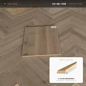 Parquet en chêne massif à chevrons 18 mm brun taupe, système à languettes et rainures - Product Image 1