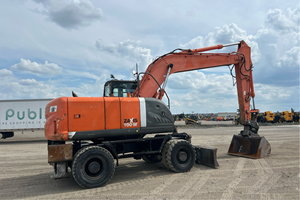 Excavadora de Ruedas ZX190W-3 de 2013 Diseñada para Operaciones Rápidas en Sitios de Trabajo - Product Image 3