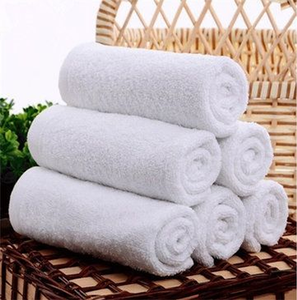 Premium 400 GSM Cotton Hospital Bath Towels Thick Soft Lightweight Quick Dry Fabric Medical ICU OEM Supply - Product Image 3