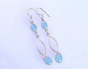 Boucles d'oreilles pendantes en argent sterling 925 avec pierre précieuse aigue-marine, design géométrique minimaliste, bijoux fins pour femmes, à porter au quotidien - Product Image 2