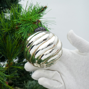 Adornos Navideños de Cristal Plateado Vintage en Forma de Espiral, Diseño Redondo y Retorcido, Bolas Colgantes para Árbol de Navidad - Product Image 4