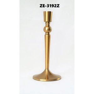 Support de bougie décoratif en fer fait main, fournisseur d'usine pour les importateurs internationaux B2B de décoration intérieure, bougie noire mate de luxe - Product Image 1