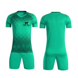 Vêtements de sport confortables pour hommes, uniforme de football 100% polyester, uniforme de football sur mesure pour hommes - Product Image 4