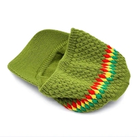 Gorro de Punto Unisex Verde con Rayas de Colores Rasta, Patrón Geométrico, Gorro Casual de Invierno para Adultos, 100% Acrílico, Hecho a Mano
