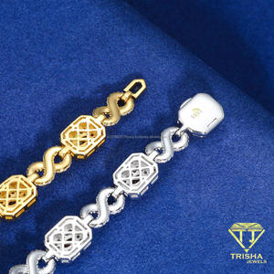 Pulsera de eslabones geométricos en tono plateado con detalles de piedra central roja y detalles brillantes para compradores mayoristas de joyería - Product Image 3
