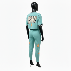 เสื้อยืดและเลกกิ้งผู้หญิง พรีเมียม 180 GSM ผ้าฝ้ายผสมโพลีเอสเตอร์และสแปนเด็กซ์ สีเขียวมิ้นท์ แต่งแถบปักด้านข้าง พร้อมปักโลโก้ตามสั่ง ชุดเซ็ตสำหรับผู้หญิง - Product Image 5