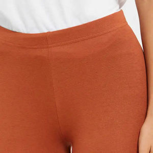 Leggings pour femmes de haute qualité, doux, tailles personnalisées, 100% coton, taille haute, élastiques, respirants, pour toutes les saisons, vêtements de fitness fabriqués au Pakistan - Product Image 1