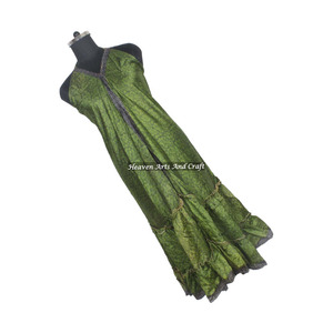 Nouveau Saree / Sari / Shari, vêtements indiens et pakistanais en provenance d'Inde, style hippie bohème, vente en gros de vêtements indiens traditionnels, nouveau sari en soie vintage - Product Image 3