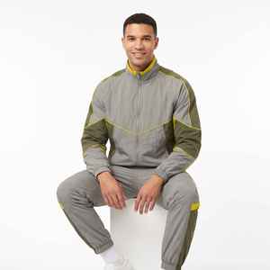 Lightweight Nylon Windbreaker <b>Jackets</b> And Nylon Track Pants Set Custom Stitching Mesh Fabric Jogging Suits Windbreaker Tracksuit - Product Image 3