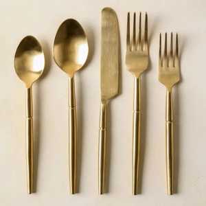 Ensemble de Couverts de Luxe 4 Pièces en Métal (Cuillère à Thé, Cuillère, Fourchette, Couteau) pour Mariage et Décoration de Table - Vente Chaude - Product Image 2