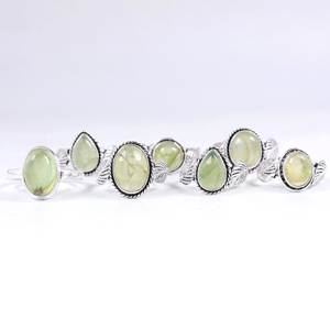 Pulsera Artesanal de Prehnita Natural con Cuentas Decorativas y Baño de Plata 925 sobre Latón, Estilo Bohemio Vintage Cristiano para Mujer - Product Image 4