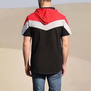 เสื้อยืดแขนสั้นมีฮู้ดผู้ชาย ทรงปกติ ผ้าถักโพลีเอสเตอร์ สีตัดต่อ สวมใส่สบาย ระบายอากาศได้ดี มีกระเป๋า เหมาะสำหรับฤดูใบไม้ร่วง - Product Image 2