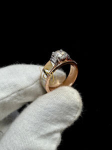 Anillo de Compromiso y Boda de Lujo, Unisex, Moderno, de Oro Sólido de 14K, Color D, VVS, Moissanita Certificada, Corte Brillante, Solitario - Product Image 3