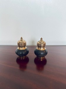 Minimalist Stainless Steel Salt Pepper Shaker <b>Set</b> With Elegant Design For Dining Table Decoration Use - Product Image 6