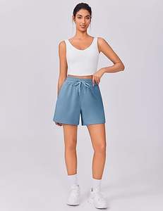 Conjunto de camiseta y pantalones cortos deportivos de cintura alta para mujer, transpirables, de forro polar, con efecto fruncido en el trasero, ideales para fitness y running. ¡Gran oferta! - Product Image 2