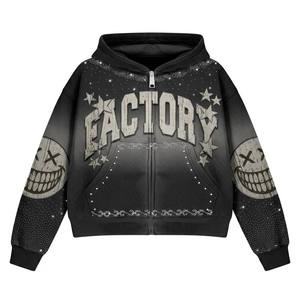 Hoodie court personnalisé DTG en coton French Terry épais, coupe ample, délavé soleil, effet délavé à l'acide, orné de strass et de pierres précieuses, imprimé têtes de mort noires pour homme - Product Image 1
