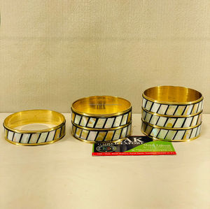 Brazalete de Madreperla para Mujer, Hecho a Mano en Latón, Duradero, de Alta Calidad, Moderno, para Bodas, Joyería de Moda, Personalizable, Natural - Product Image 4