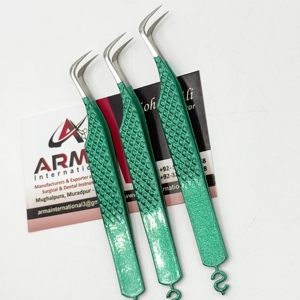 Pince à épiler professionnelle courbée en fibre durable de type Hock pour extensions de cils, vert métallisé, avec étiquette privée - Product Image 6