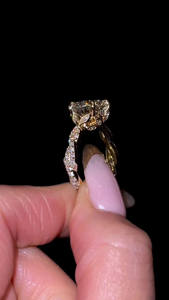 Anillo de Compromiso y Matrimonio con Moissanita Corte Marquesa, Plata de Ley 925, Engaste de Puntas, Estilo Minimalista Vintage, Inspirado en la Naturaleza - Product Image 3