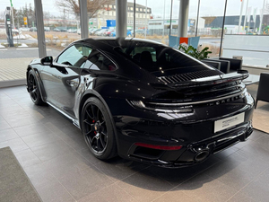 SUV Diésel R20 Turbo 2025 Usado en Buen Estado con Asientos de Cuero Oscuro - Product Image 3