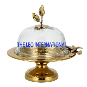 ฐานวางเค้กแต่งงานแบบชั้นเดียว ทำจากไม้และวัสดุโปร่งแสง พร้อมฝาครอบทรงโดม ฐานวางเค้กแต่งงานสุดหรู - Product Image 2