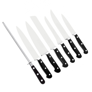 Ensemble de 7 couteaux de cuisine avec lames en acier inoxydable, manches noirs à triple rivet, bloc de rangement en bois et aiguiseur - Product Image 4