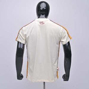 เสื้อยืดแขนสั้นสีครีมดีไซน์ล่าสุดสำหรับผู้ชาย แต่งขอบสีส้ม ทรงปกติ คอกลม ผ้าถัก สีพื้น สไตล์ลำลอง - Product Image 2