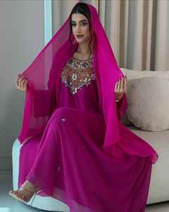 AWAIS HOUSE Ensemble 2 pièces de luxe en gros pour femmes musulmanes, Kaftan modeste simple uni en mousseline perlée, longueur ras du sol, coupe trapèze, avec soutien-gorge intégré - Product Image 1