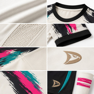 Uniformes de Fútbol Personalizados al por Mayor: Conjunto de Uniforme de Fútbol para Hombre en Poliéster Transpirable con Cuello en V y MOQ Bajo |   Jersey Deportivo de Verano OEM - Product Image 6
