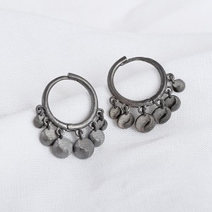 Pendientes de Aro Finos de Plata de Ley S925 con Rodio Negro y Dijes, Estilo Bohemio, Joyería Fina para Uso Diario, Diseño Redondo Colgante - Product Image 2