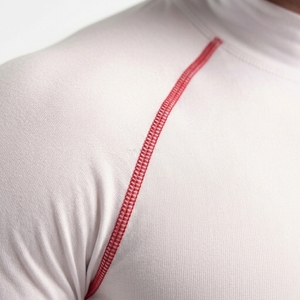Camiseta Deportiva de Manga Larga Blanca para Hombre con Costuras Rojas de Secado Rápido en Spandex y Poliéster - Product Image 6
