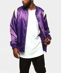 Nouvelle veste universitaire en satin pour femme, style streetwear, fabrication en gros, haute qualité, logo personnalisé, veste en satin pour homme - Product Image 2