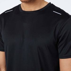 Conjunto Deportivo de Verano 2026 para Hombre, Camiseta de Manga Corta de Color Sólido Informal, Pantalones Cortos Deportivos Transpirables de Poliéster/Algodón, Color Negro - Product Image 4