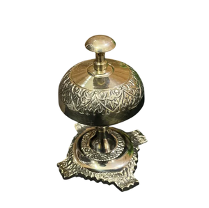 Cloche de service en laiton ornée, cloche d'appel vintage gravée sur piédestal pour la réception d'hôtels de luxe, les bars et la décoration de bureaux - Product Image 1