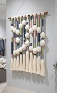 Tapisserie murale artisanale Capricorne en macramé à franges sphériques, symboles du zodiaque, décoration de luxe pour chambre à coucher, cadeau - Product Image 3