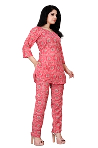 Ensemble coordonné rose imprimé pour femme en poly-rayonne, 2 pièces, col rond, respectueux de l'environnement, survêtement pour femme, vente en gros, fabricant en vrac - Product Image 4